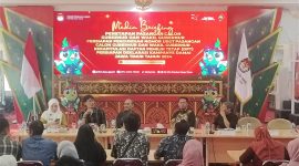 filter: 0; fileterIntensity: 0.0; filterMask: 0; captureOrientation: 0; module: photo; 
hw-remosaic: false; 
touch: (0.42037037, 0.2796875); 
modeInfo: ; 
sceneMode: 32768; 
cct_value: 4100; 
AI_Scene: (-1, -1); 
aec_lux: 69.0; 
aec_lux_index: 0; 
hist255: 0.0; 
hist252~255: 0.0; 
hist0~15: 0.0; 
albedo:  ; 
confidence:  ; 
motionLevel: 0; 
weatherinfo: null; 
temperature: 40;