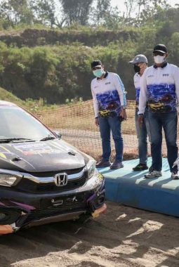 Kapolda Jatim Buka Kejurnas Bhayangkara Sprint Rally 2026 di Pasuruan
